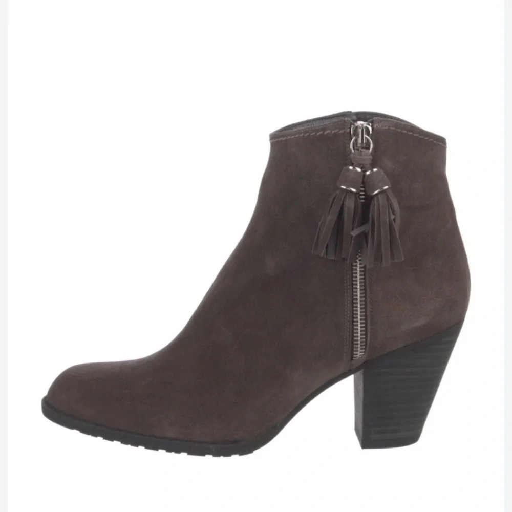 Stuart Weitzman stitch tassel zipper ankle boots booties brown suede